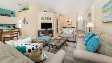 Building Photo - 8137 Sun Palm Dr