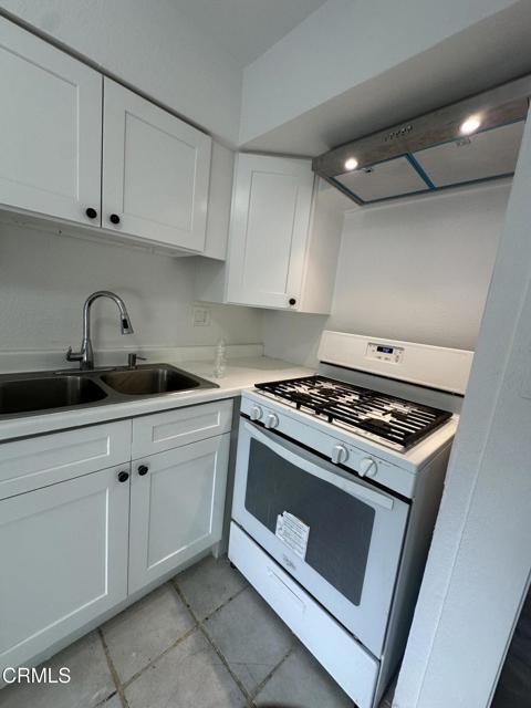 Foto del edificio - 17004 Downey Ave