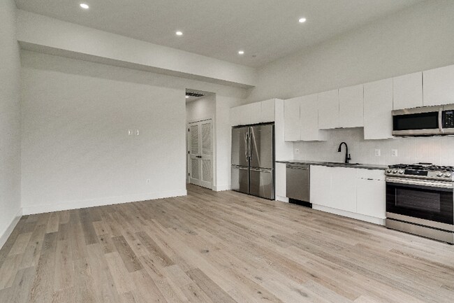 Foto del edificio - 3232 13th St NW