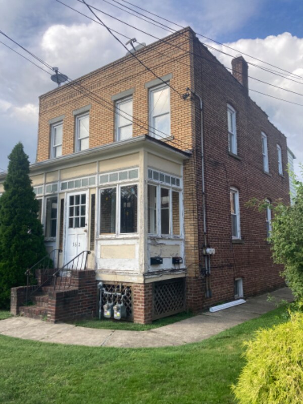 Foto del edificio - 362 Miltonia St