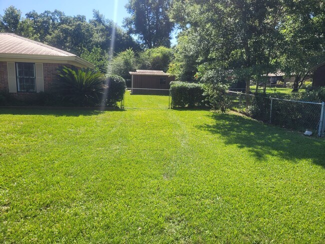 Building Photo - 4678 Shadow Oak Dr