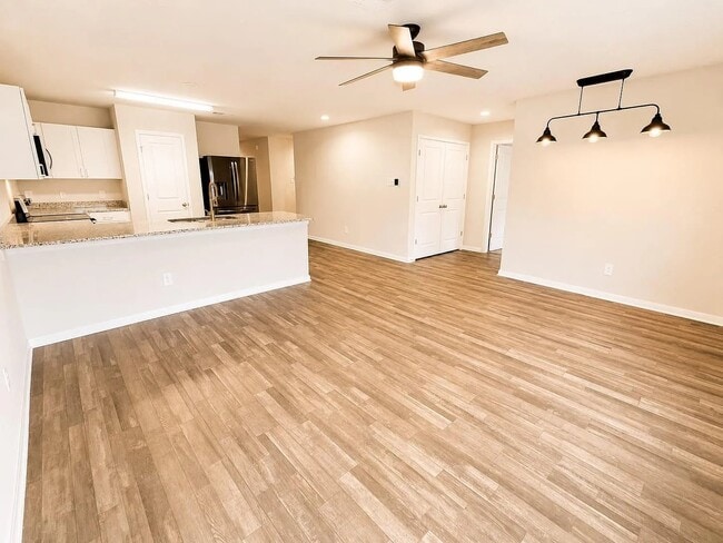 Foto del edificio - 15674 Briar Forest Dr