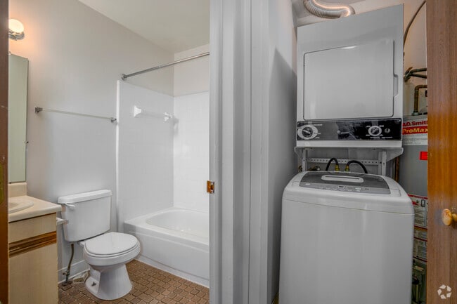 2BR, 2BA - 1,065SF - Laundry - Sparrow Wood Apartments