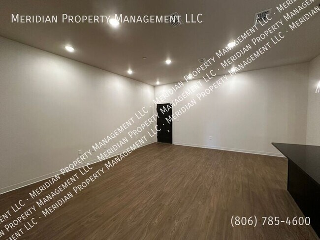 Foto del edificio - 5912 Erskine St