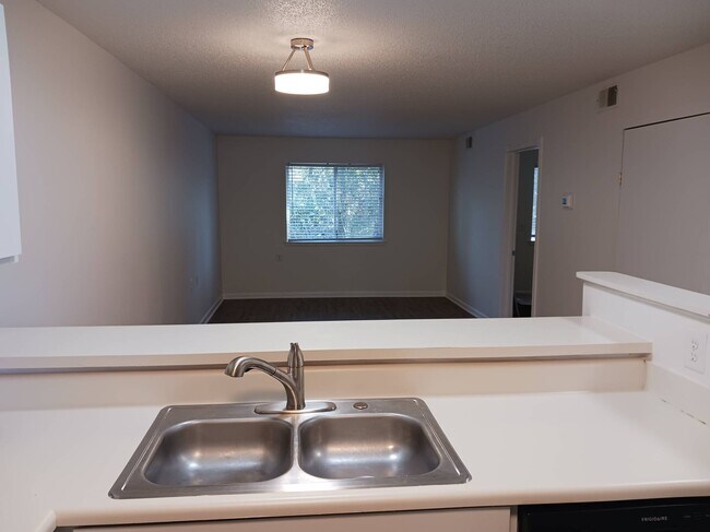 Foto del edificio - 1602 Eagles Pl