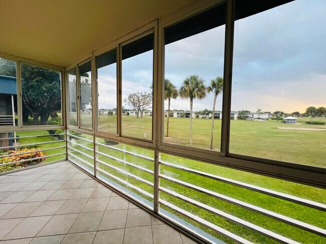 Foto del edificio - 82 Normandy Ln