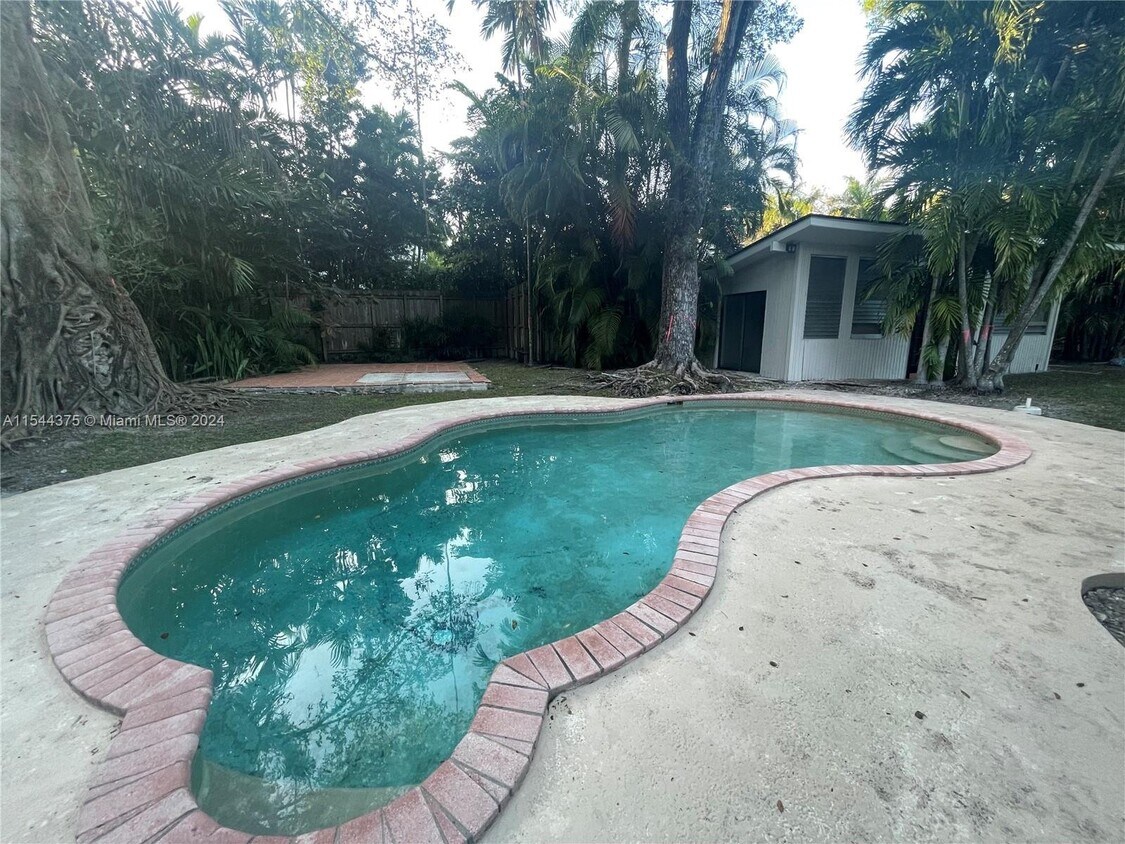 Building Photo - 4176 Ingraham Highway, Miami, FL 33133 - 4...