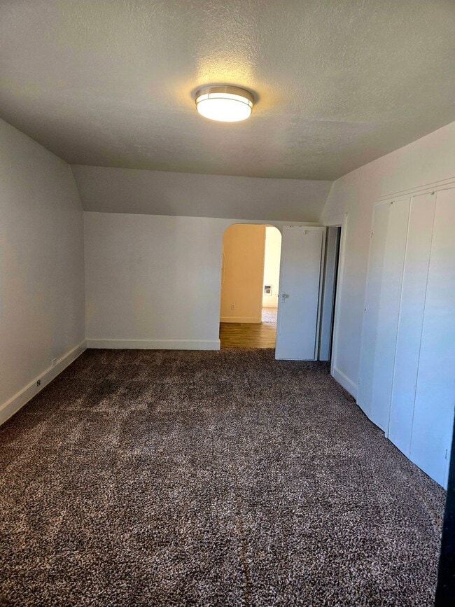Foto del edificio - 814 E 34th St