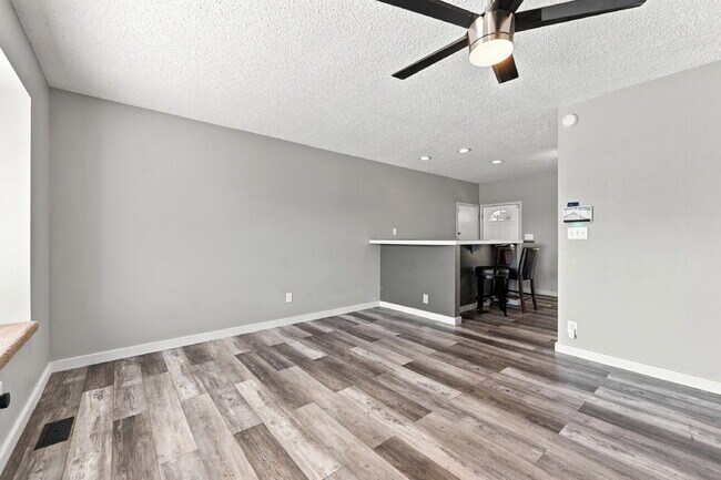 Foto del edificio - $2,040.95- 4 Bed, 2 Bath Home in CO Springs with Big Fenced-in Yard!