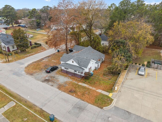 Foto del edificio - Newly Renovated 2 bed 1 bath!