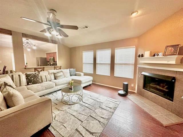 Building Photo - 717 Kentucky Derby Ln