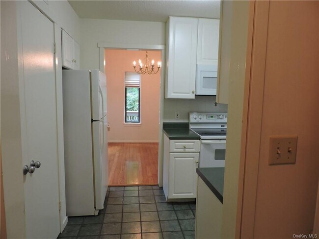 Building Photo - 237 Heritage Hills