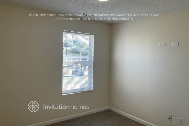 Building Photo - 3005 Tuckland Dr