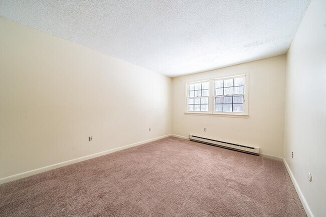 Building Photo - 1 Charleston Ave