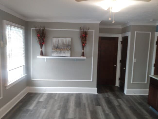 Building Photo - 331 5th St