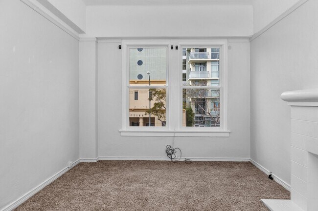Foto del edificio - Lovely Hillcrest One bedroom apartment