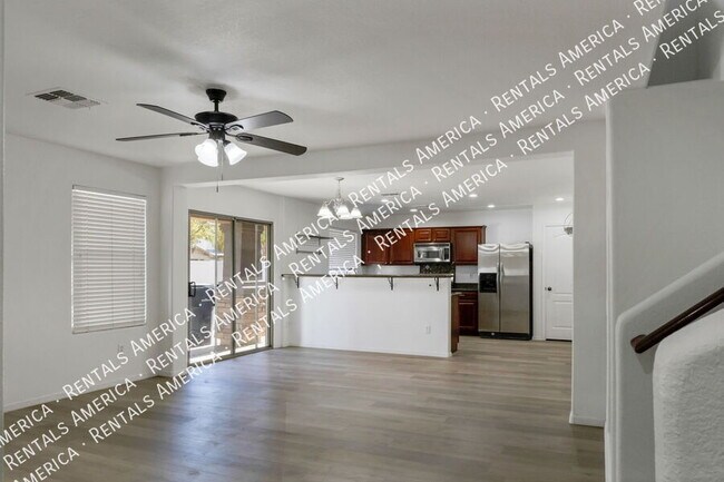 Foto del edificio - 1300 S Loback Ln