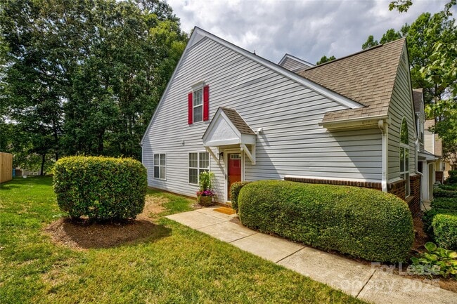 Building Photo - 9014 Roseton Ln