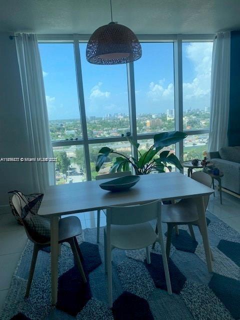 Foto del edificio - 1871 NW S River Dr
