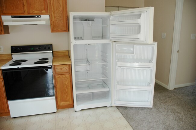 stove & fridge - 925 County Rte 29