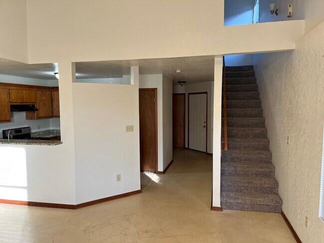 Building Photo - 3202 Ridgecrest Ct