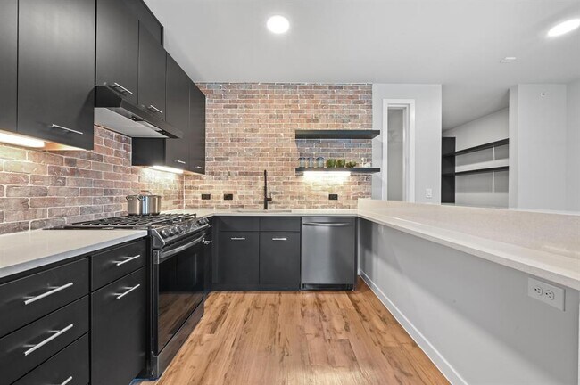 Foto del edificio - 4510 Terry-O Ln