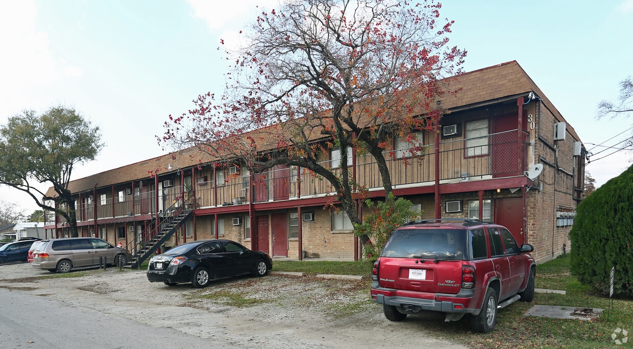 Building Photo - 14235 Nimitz St