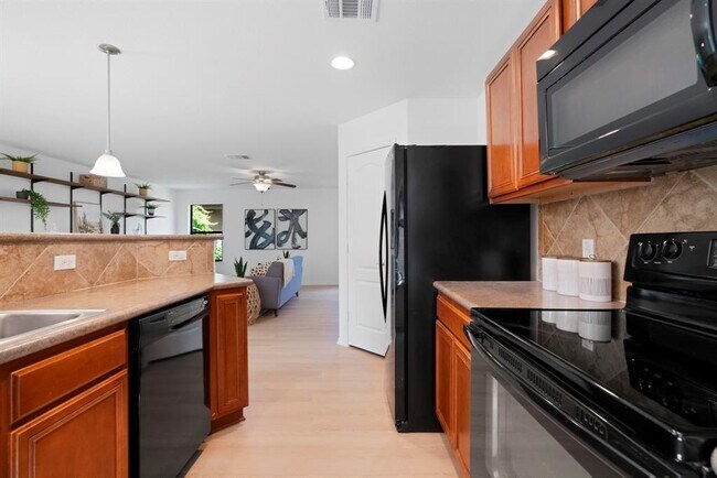 Foto del edificio - 6605 Kirkwynd Dr