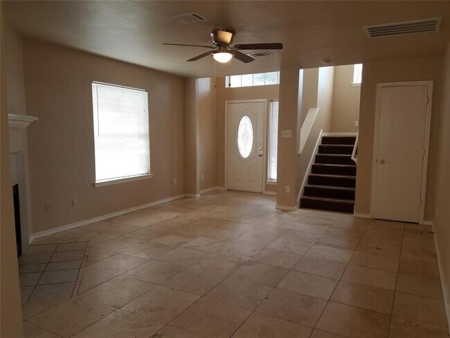 Foto del edificio - 1411 Danby Heath Ln