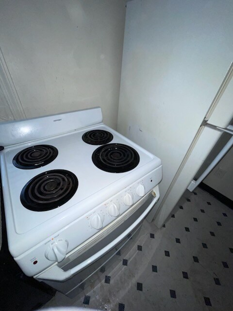 Foto del edificio - 983 Nathaniel Rd