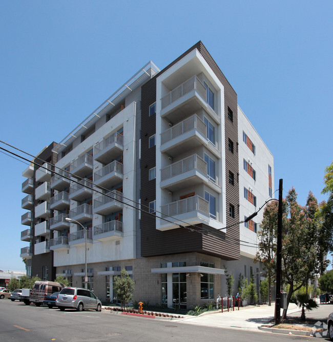 Building Photo - Long Beach Senior Arts Colony