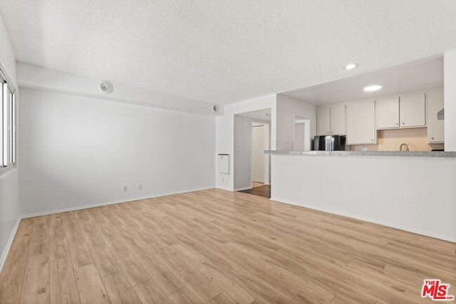 Foto del edificio - 8148 Redlands St