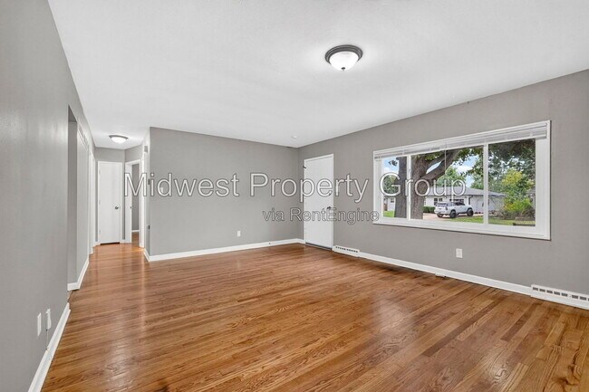 Foto del edificio - 6717 Lightwood Dr