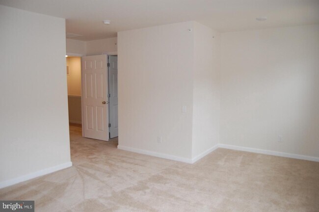 Foto del edificio - 28 Par Ln