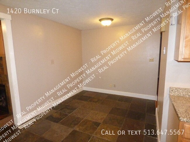 Foto del edificio - 1420 Burnley Ct