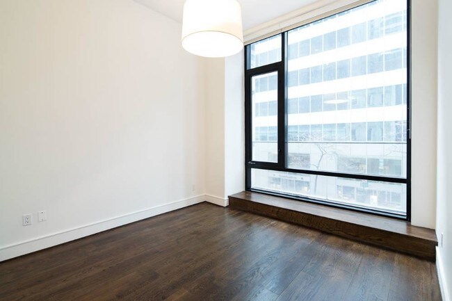 Building Photo - 546 Madison Ave