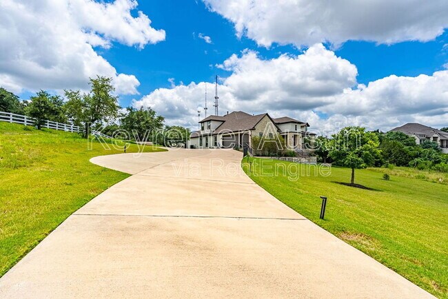 Foto del edificio - 617 Smarty Jones Ave