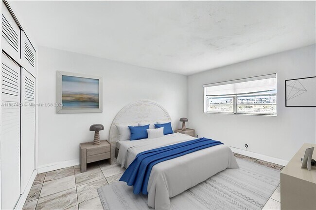 Foto del edificio - 5050 Bayview Dr