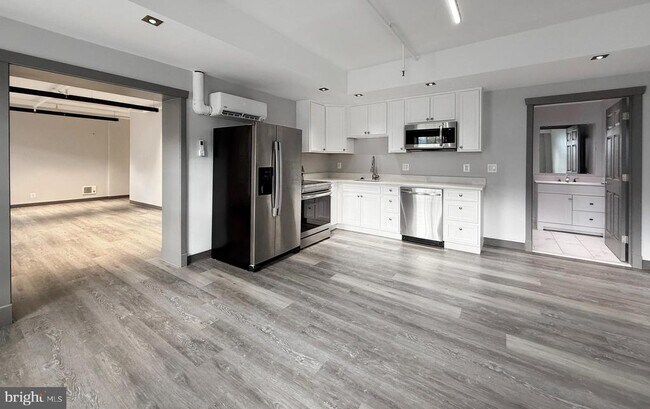 Foto del edificio - 1365 Wisconsin Ave NW