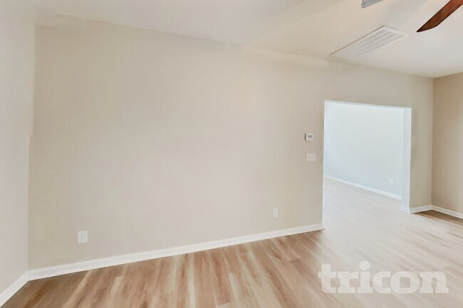 Foto del edificio - 309 Woodfern Ct