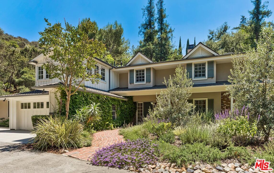 Foto principal - 7972 Mulholland Dr