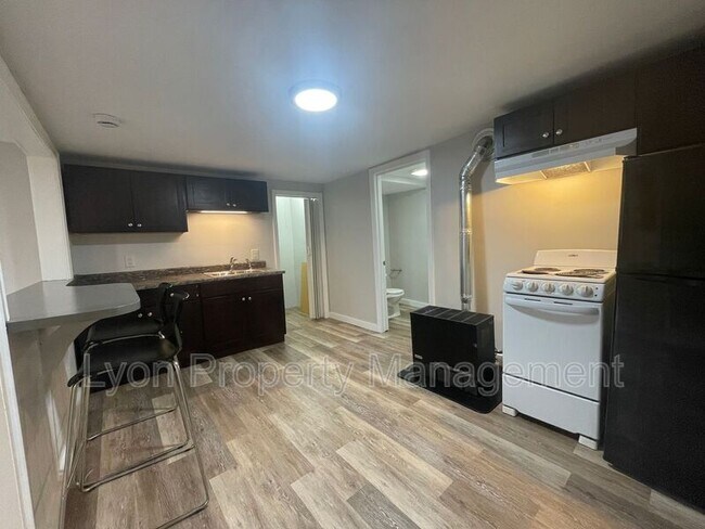 Building Photo - 157 Rathbun St