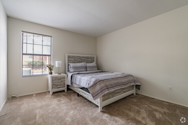 1 habitación, 1 baño - 700 pies cuadrados - Dormitorio - Landings At Winchester