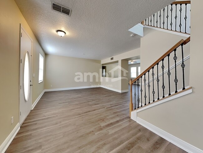 Foto del edificio - 2475 Breezy Meadow Rd