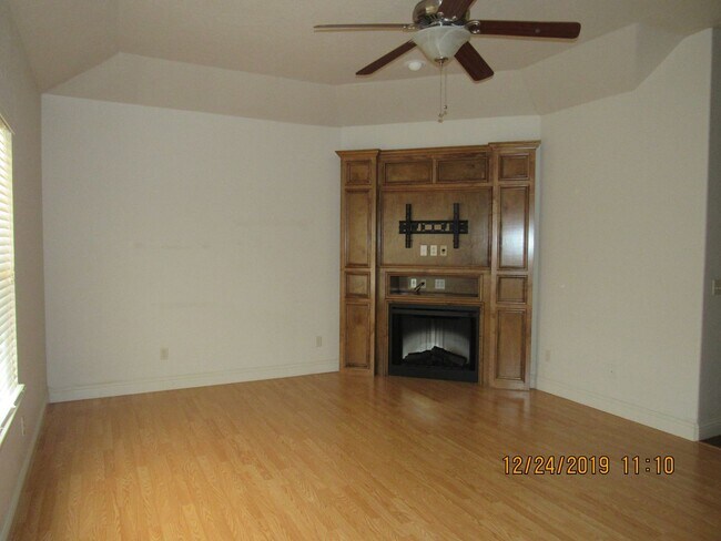 Foto del edificio - 505 NW Fairway Villa Dr