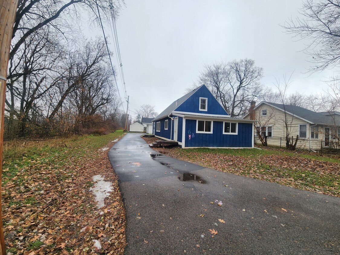 Primary Photo - 101 Edgewood Ave