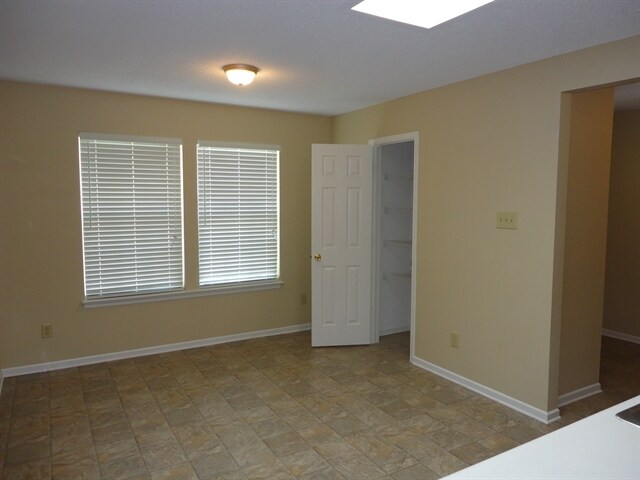 Foto del edificio - 12764 Howe Rd