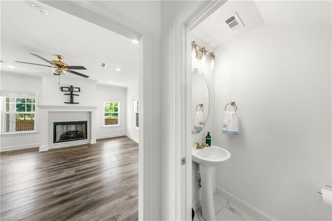 Foto del edificio - 2104 SW Poppy St