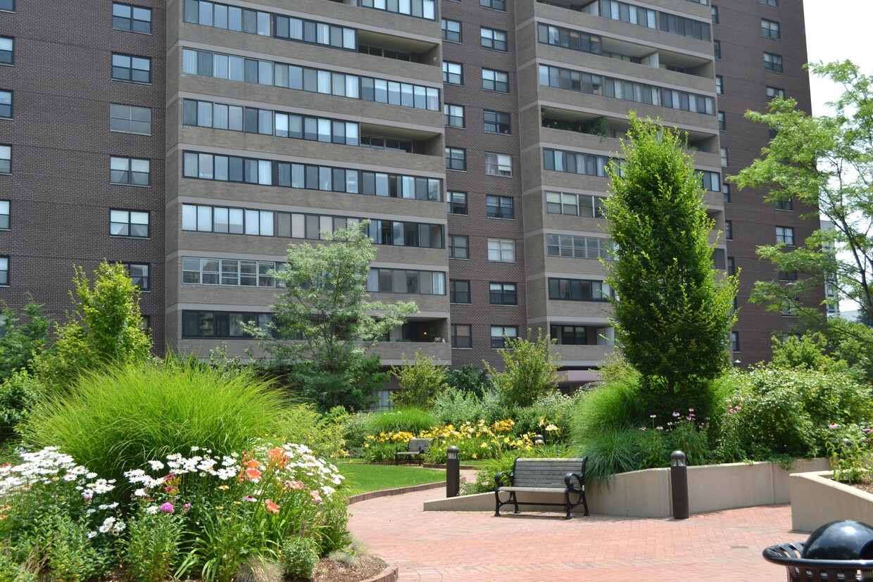 9 Hawthorne Pl, Boston, MA 02114 Apartments in Boston, MA