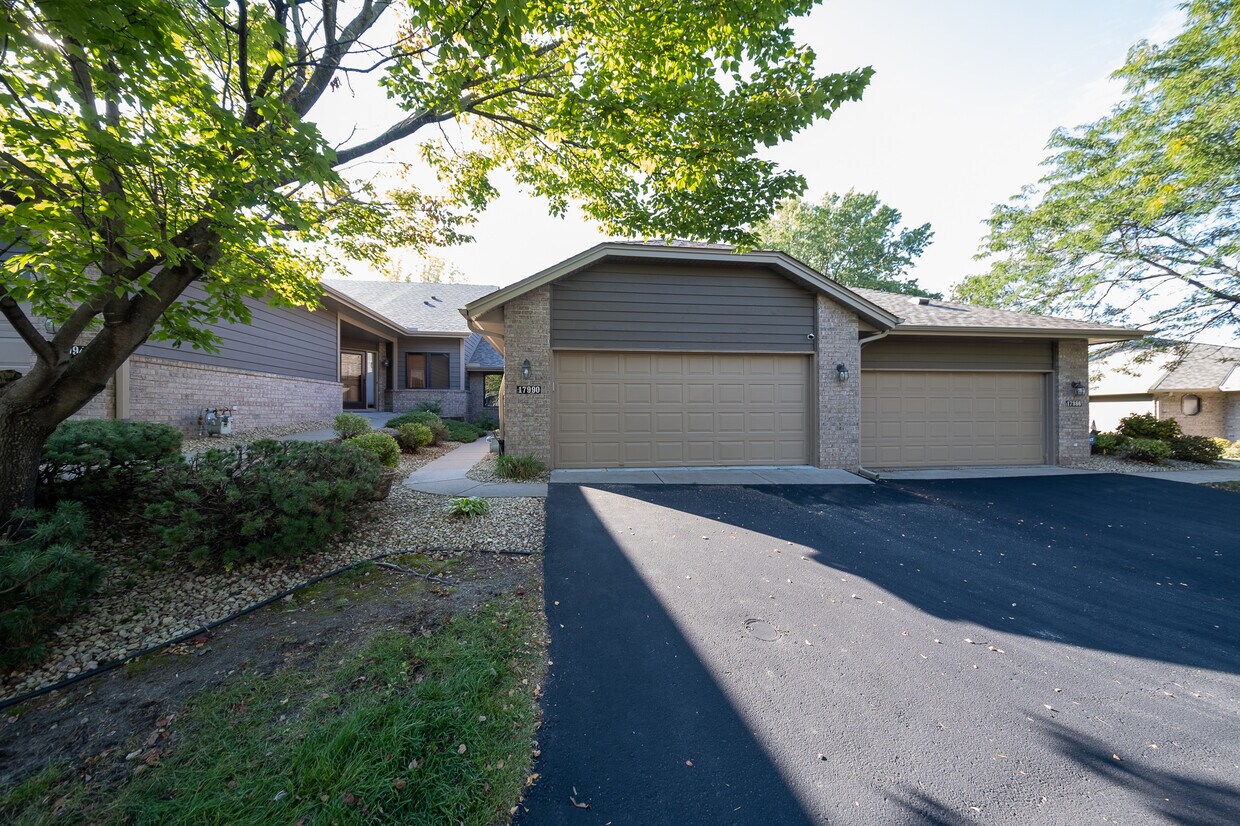 Foto principal - 17990 Judicial Rd